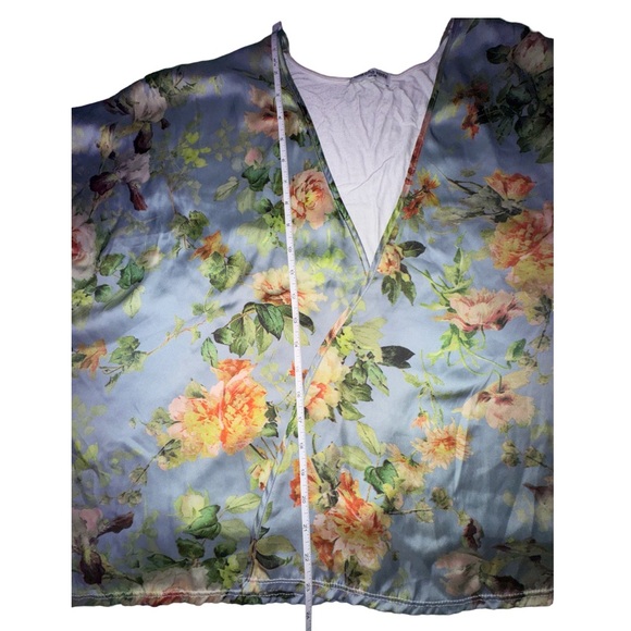 Short sleeved open front shirt - Picture 3 of 6